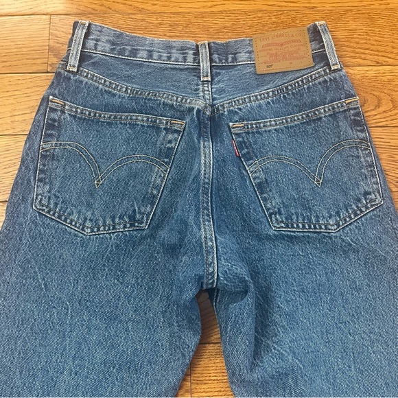 Levi’s 501 Button Fly Straight Leg Jeans - Picture 3 of 12